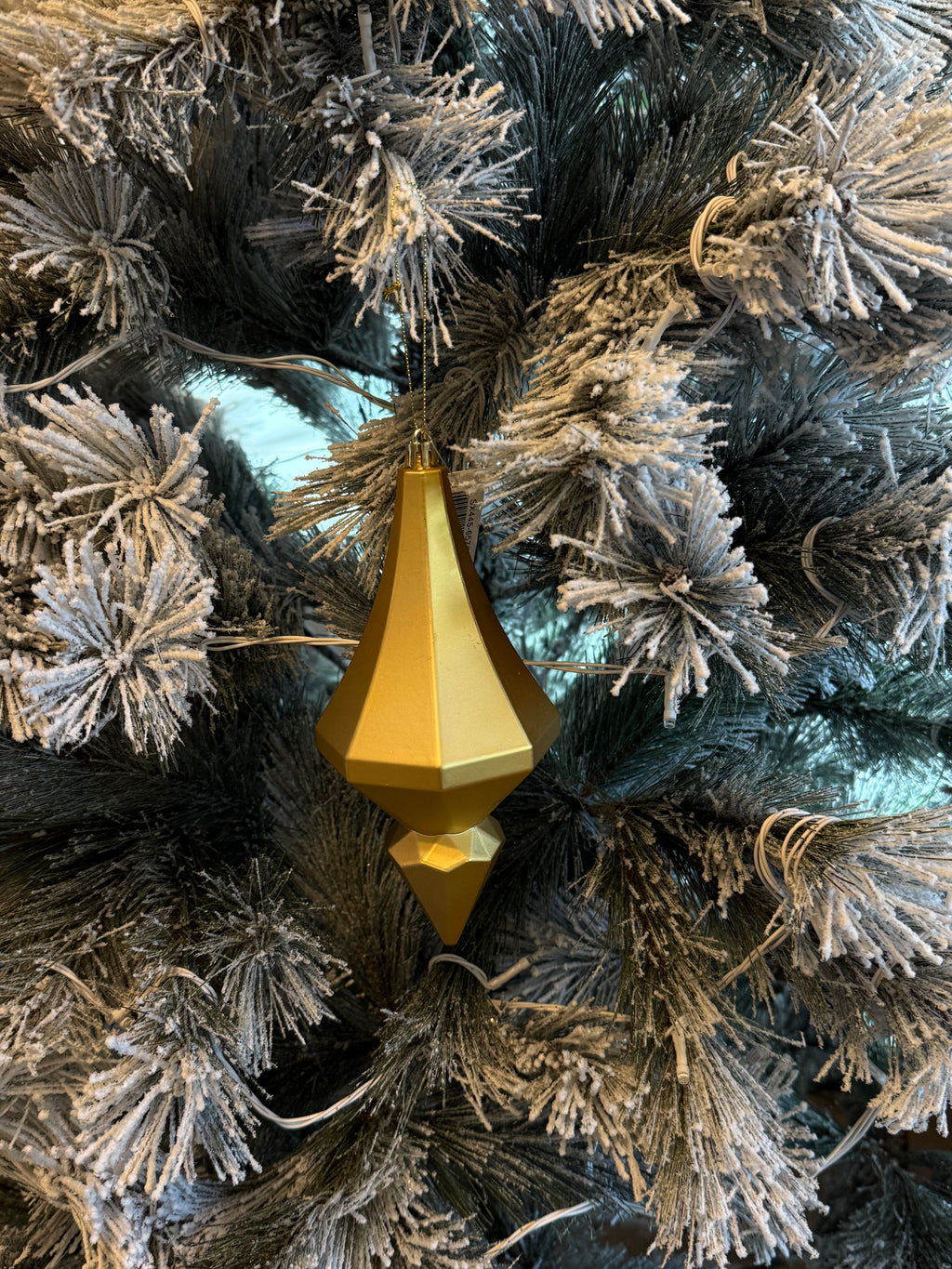 Diamond Ornament- Gold