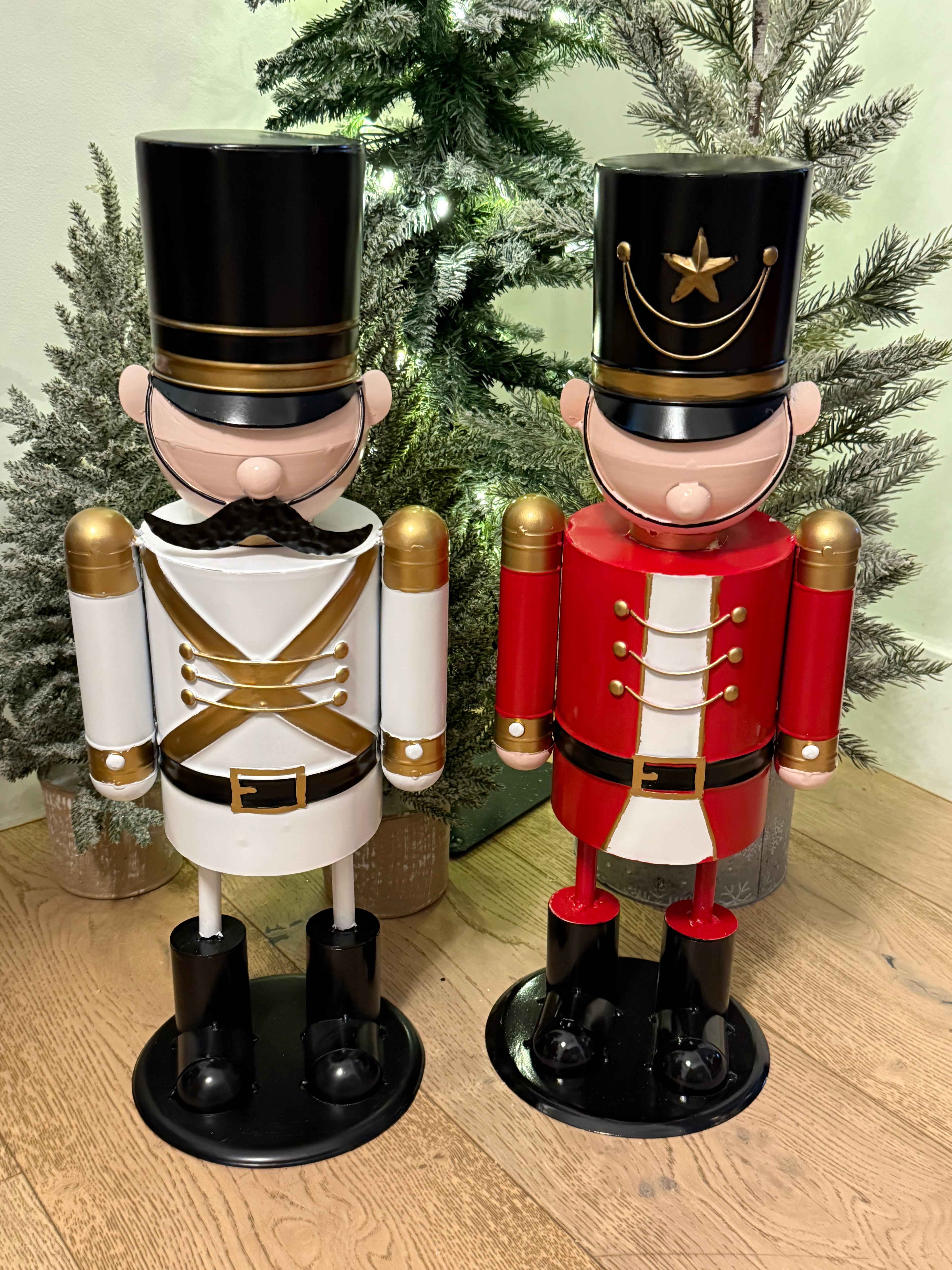 Metal Nutcracker - Red